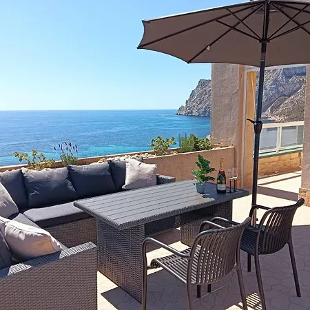 Penthouse Apollo Xi By Theka Services